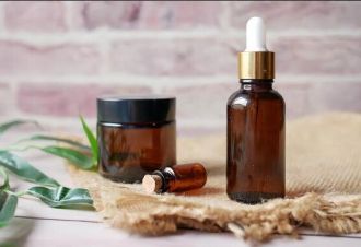 Is hydroxyethyl cellulose harmful to the skin when used in skin care products?